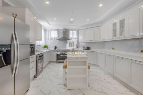 5 غرفة نوم  فيلا في Garden Homes, الإمارات العربية المتحدة رقم 40394 13
