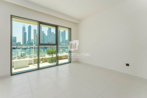 3 bedrooms Apartment in EMAAR Beachfront, UAE No. 40392 7