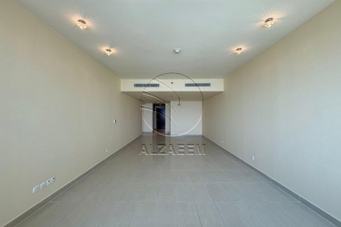 Apartment de 4 dormitorios en Corniche Road, UAE No. 27032 2