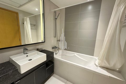 Apartment de 2 dormitorios en Al Khalidiya, UAE No. 20551 20