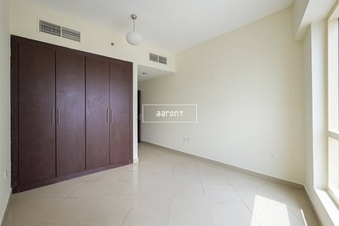 2 bedrooms Apartment  No. 106156 2