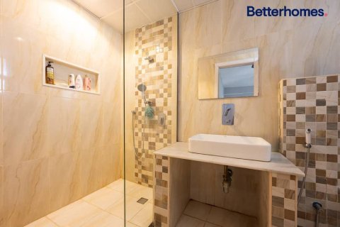 6 bedrooms Villa in Sharjah, UAE No. 9939 12