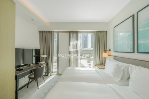 2 bedrooms Apartment in Address Harbour Point, UAE No. 77424 17
