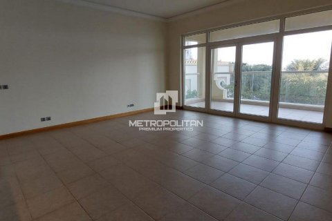 Квартира с 2 спальнями в Shoreline Apartments, ОАЭ №39887 6