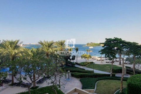 Квартира с 2 спальнями в Shoreline Apartments, ОАЭ №39887 2