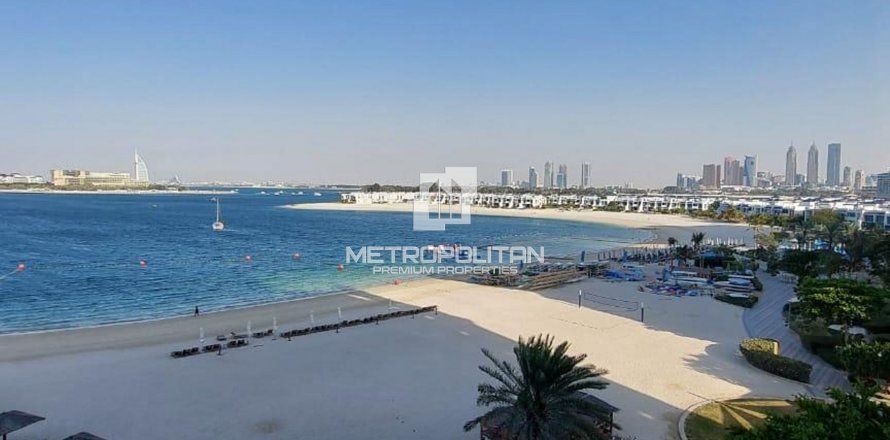 Квартира с 2 спальнями в Shoreline Apartments, ОАЭ №39887