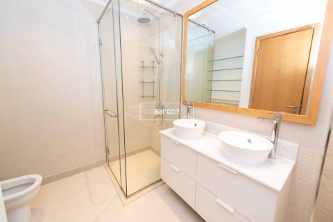 Apartment de 2 dormitorios en Dubai Marina, UAE No. 102352 8