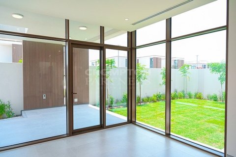 3 bedrooms Villa in Abu Dhabi, UAE No. 73322 16