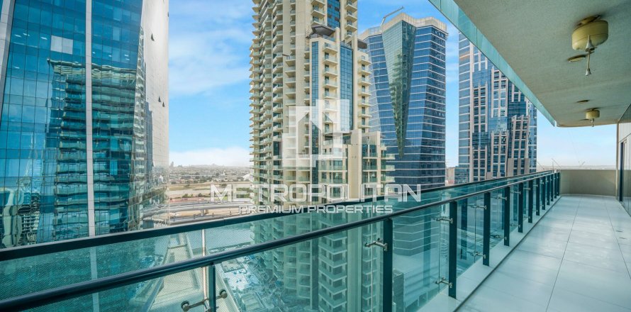 Квартира с 3 спальнями в Merano Tower, ОАЭ №10415