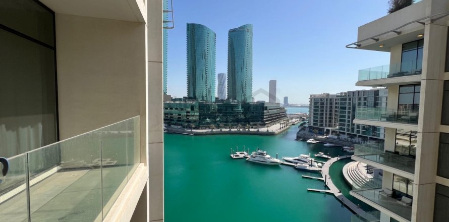 2 bedrooms Apartment in Manama, Bahrain No. 105489