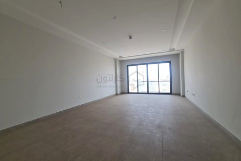 3 bedrooms Apartment in Al Hidd, Bahrain No. 105486 2