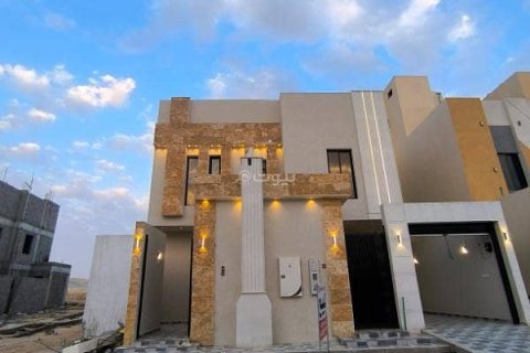 Villa de 5 dormitorios en Riyadh, Saudi Arabia No. 60021 1