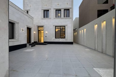 Villa de 8 dormitorios en Khobar, Saudi Arabia No. 59972 2