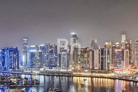 Apartment de 2 dormitorios en Business Bay, UAE No. 90452 3