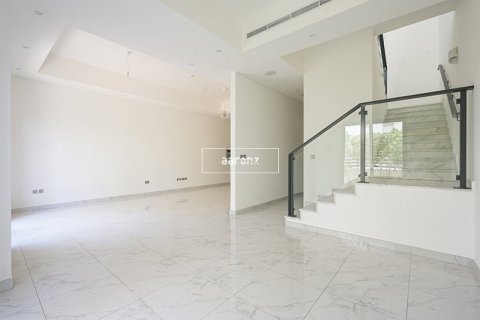Townhouse de 3 dormitorios en Al Furjan, UAE No. 102994 4
