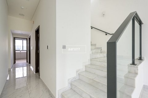 Townhouse de 3 dormitorios en Al Furjan, UAE No. 102994 6
