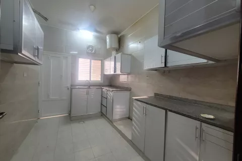 4 bedrooms Apartment in Muscat, Oman No. 104828 4