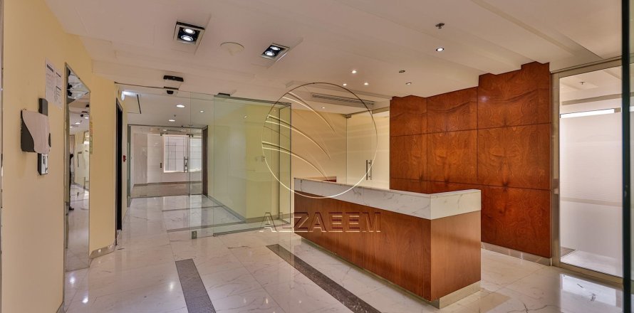 661مربع، عقار تجاري في Al Nahyan Camp, الإمارات العربية المتحدة رقم 91190