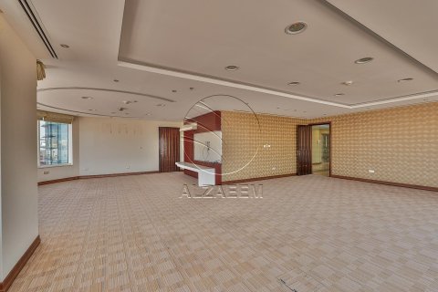 636مربع، عقار تجاري في Al Nahyan Camp, الإمارات العربية المتحدة رقم 91192 13