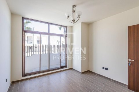 4 bedrooms Townhouse in District 11, UAE No. 84119 8