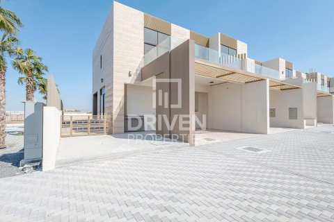 4 bedrooms Townhouse in District 11, UAE No. 84119 18
