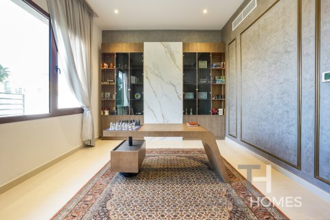 Вилла с 7 спальнями в Jumeirah Park, ОАЭ №73840 13