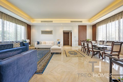 Вилла с 7 спальнями в Jumeirah Park, ОАЭ №73840 3