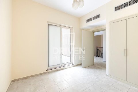 Villa de 4 chambres à Dubai Sports City, UAE No. 83691 8