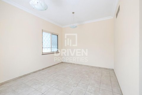 Villa de 4 chambres à Dubai Sports City, UAE No. 83691 24
