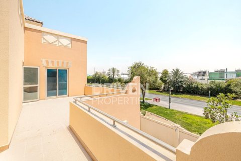 Villa de 4 chambres à Dubai Sports City, UAE No. 83691 14