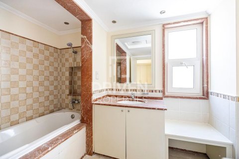 Villa de 4 chambres à Dubai Sports City, UAE No. 83691 22