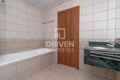 Квартира с 2 спальнями в Dubai Land, ОАЭ №83686 12