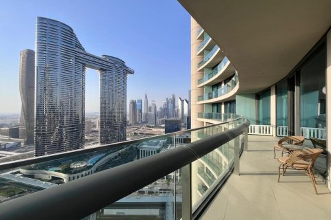 Квартира с 2 спальнями в Burj Vista, ОАЭ №89407 4
