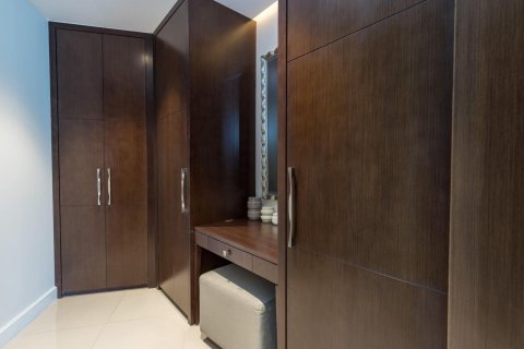 Квартира с 2 спальнями в The Address Residence Fountain Views, ОАЭ №89411 3