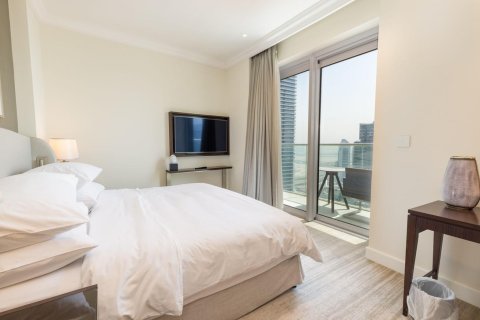 Квартира с 2 спальнями в The Address Residence Fountain Views, ОАЭ №89411 12