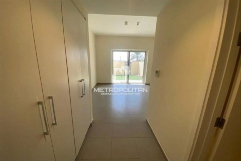 2 غرف نوم تاون هاوس في EMAAR South, الإمارات العربية المتحدة رقم 78070 10