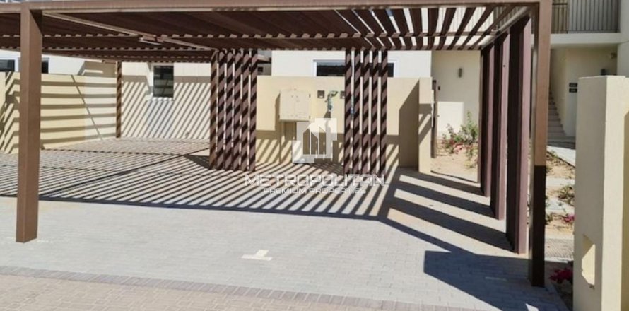 2 غرف نوم تاون هاوس في EMAAR South, الإمارات العربية المتحدة رقم 78070