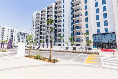 Apartment de 3 dormitorios en WATER'S EDGE Yas Island, UAE No. 95722 2