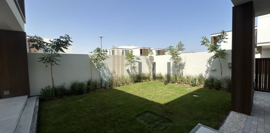 Townhouse de 3 dormitorios en Abu Dhabi, UAE No. 80439