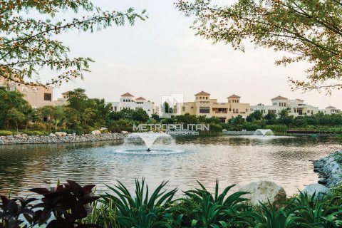 4 bedrooms Townhouse in Al Barari, UAE No. 78676 9