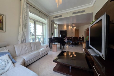 Apartment de 3 dormitorios en Shoreline Apartments, UAE No. 92069 11