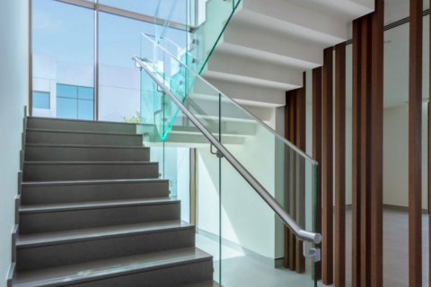4 bedrooms Commercial property in Abu Dhabi, UAE No. 10305 7