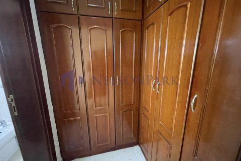 Villa de 4 dormitorios en Doha, Qatar No. 57444 20