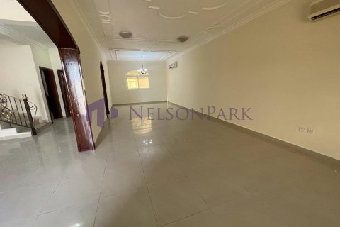 Villa de 4 dormitorios en Doha, Qatar No. 57444 7