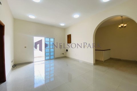 Villa de 4 dormitorios en Doha, Qatar No. 57444 2