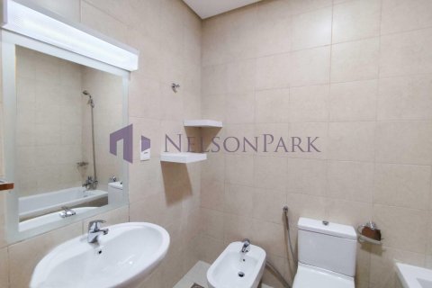 2 bedrooms Apartment in Doha, Qatar No. 57413 8