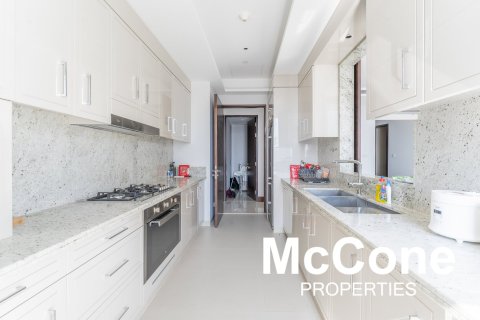Квартира с 3 спальнями в The Address Sky View Towers, ОАЭ №74892 4