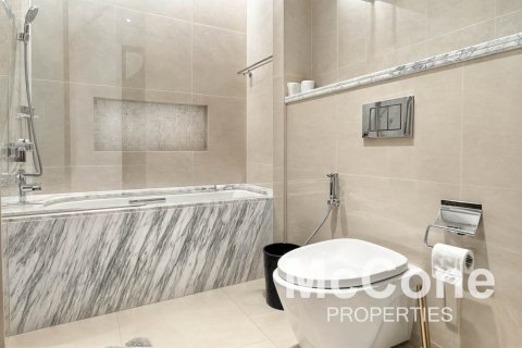 Квартира с 2 спальнями в The Address Sky View Towers, ОАЭ №74891 10