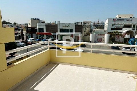 4 غرف نوم فيلا في القرهود, الإمارات العربية المتحدة رقم 5925 9