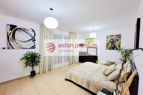 2 bedrooms Apartment in Jumeirah Beach Residence, UAE No. 104443 13